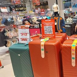 Persiapan Liburan, Yuk Beli Koper Baru di Transmart Full Day Sale Aja