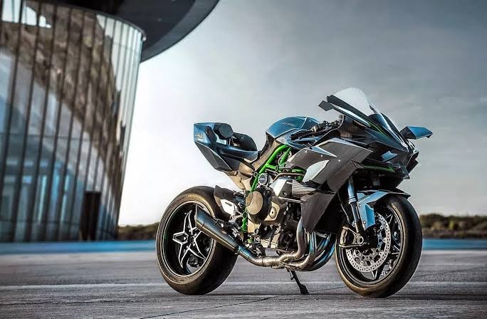 Motor Kawasaki 1000 cc, Dari ZX 10R hingga Ninja H2 yang Buas